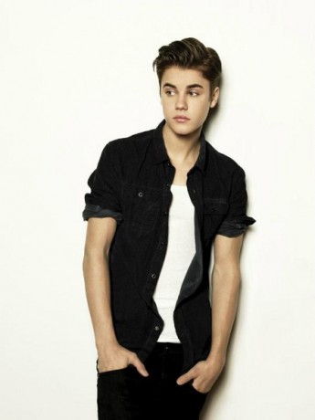 2596900_Justin+Bieber+Celebrity+Twitter+Pictures+4sdY1cncC5Il